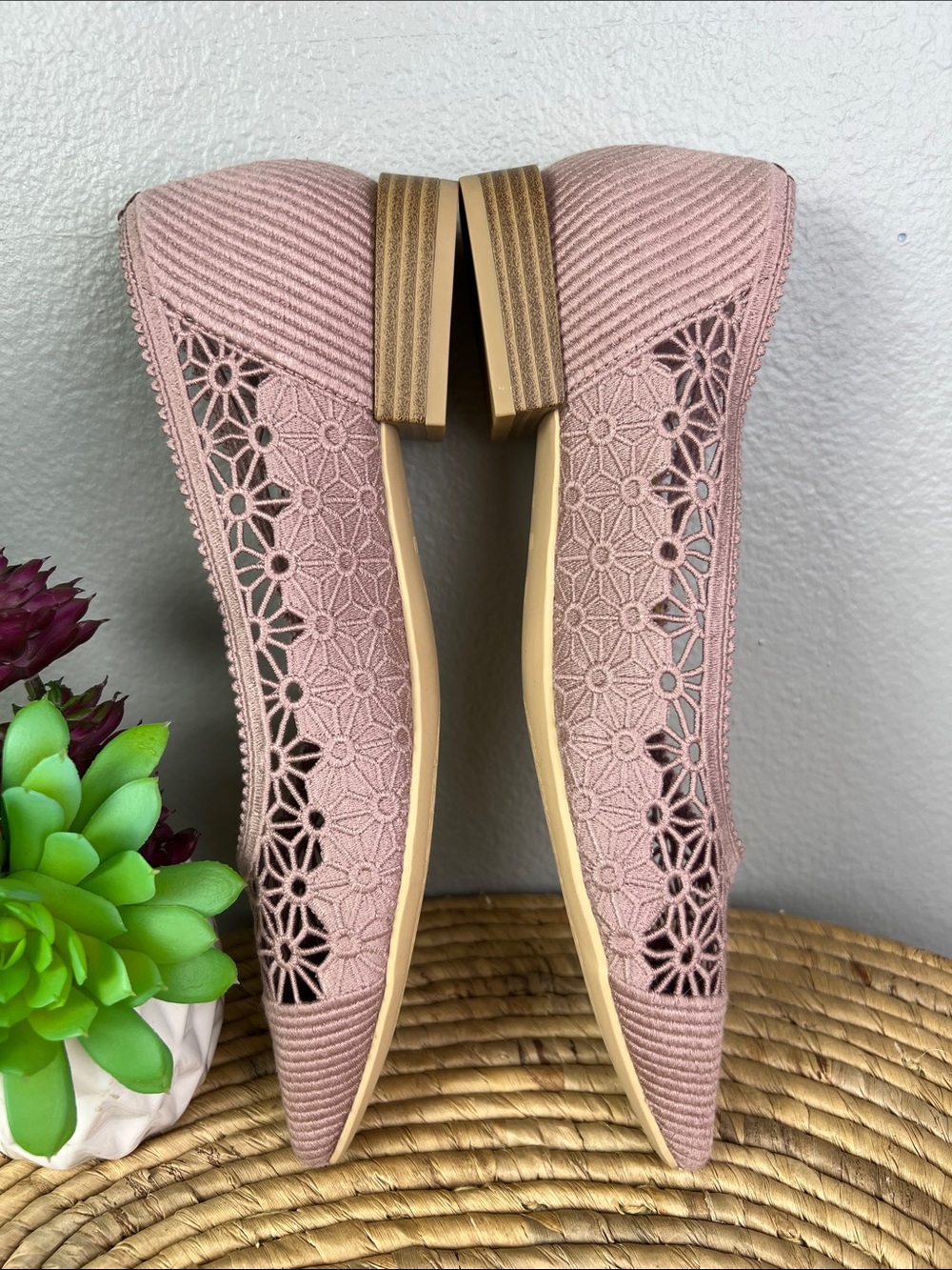 Vivaia Maelyn Mauve Lace Pointed Toe Flats with Cushioned Insole - Picture 9 of 12